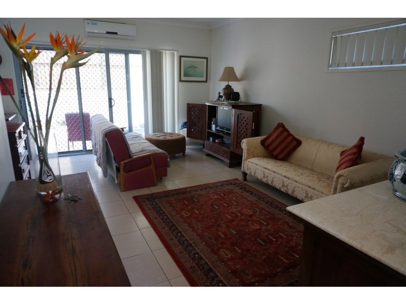 1/90 Jutland Street, Oxley QLD 4075