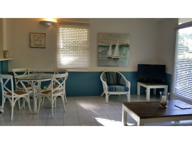 16/1-19 Poinciana St, Holloways Beach QLD 4878
