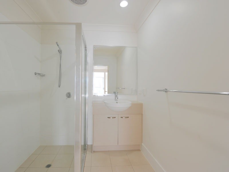 20 Fraser Street, Morningside QLD 4170