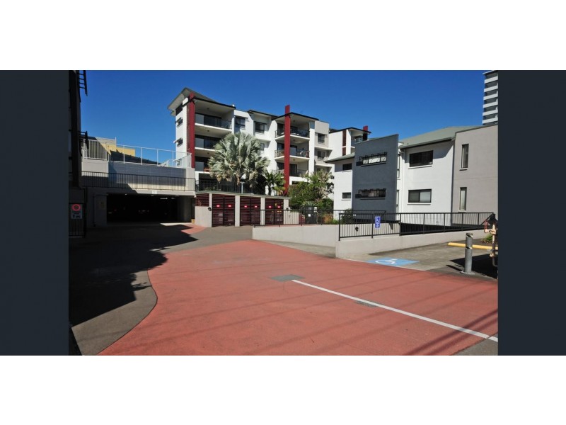 32/15 Kitchener street, Coorparoo QLD 4151