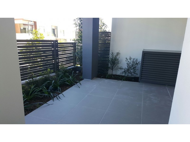 33 Brooklyn Cres, Robina QLD 4226