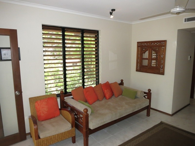 18 Owen St, Port Douglas QLD 4877