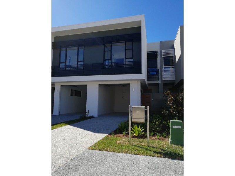35 Manhattan Avenue, Robina QLD 4226