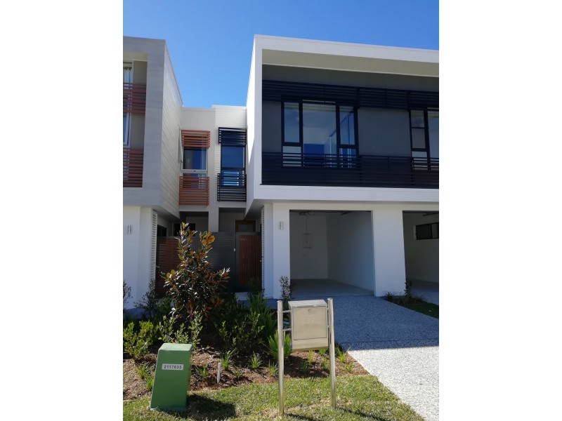 37 Manhattan Avenue, Robina QLD 4226