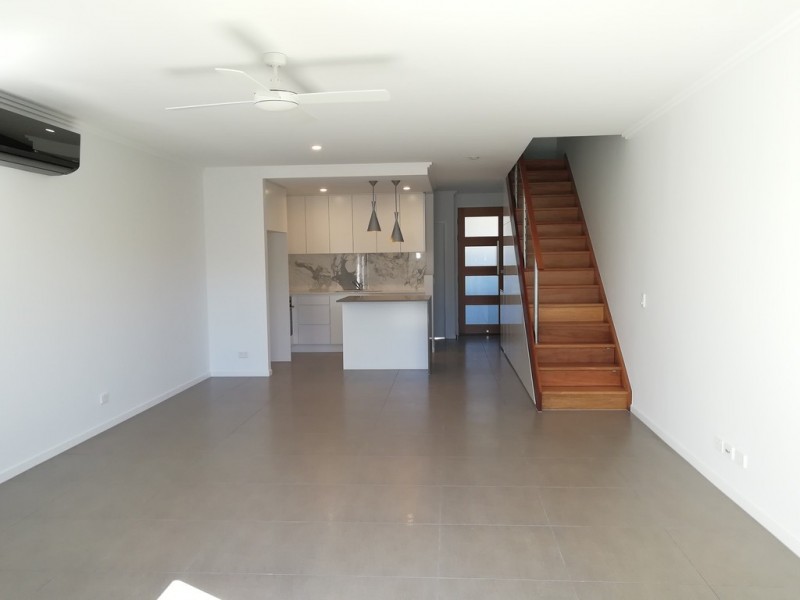 37 Manhattan Avenue, Robina QLD 4226