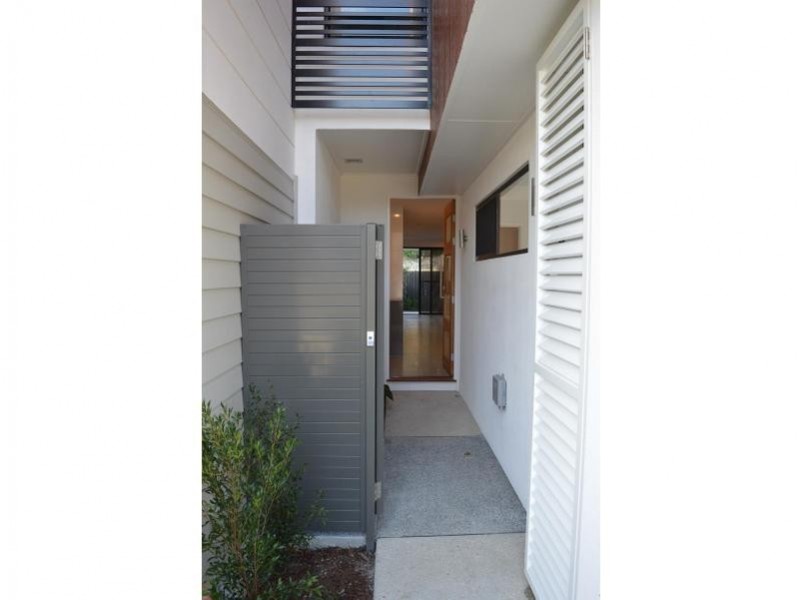 21 Manhattan Avenue, Robina QLD 4226