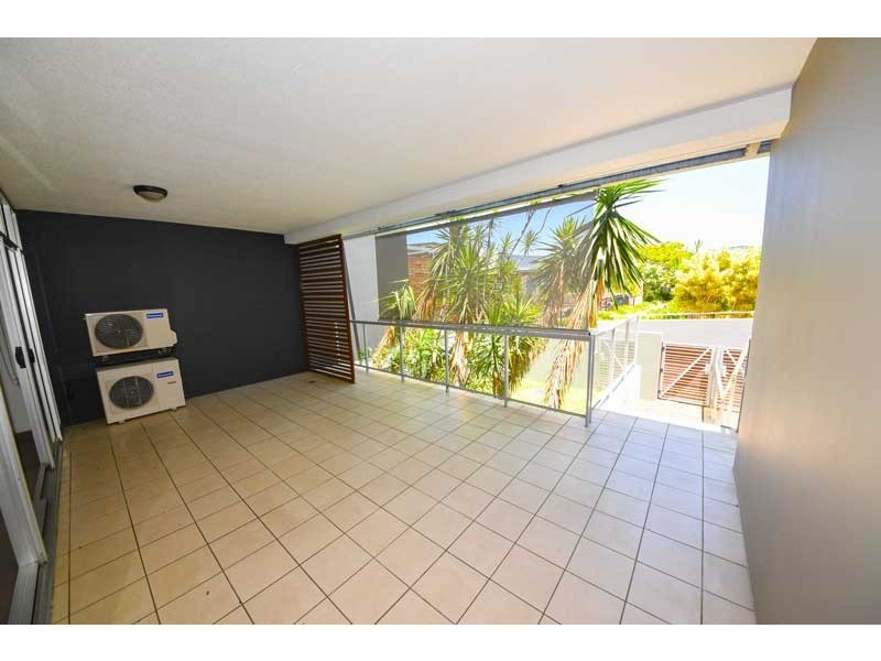 20/43 LOVE, Bulimba QLD 4171