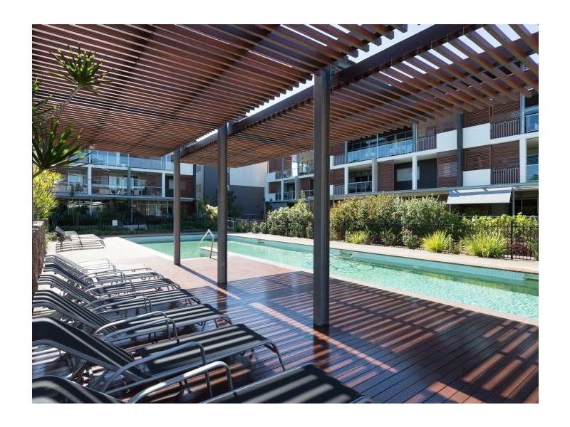 20/43 LOVE, Bulimba QLD 4171