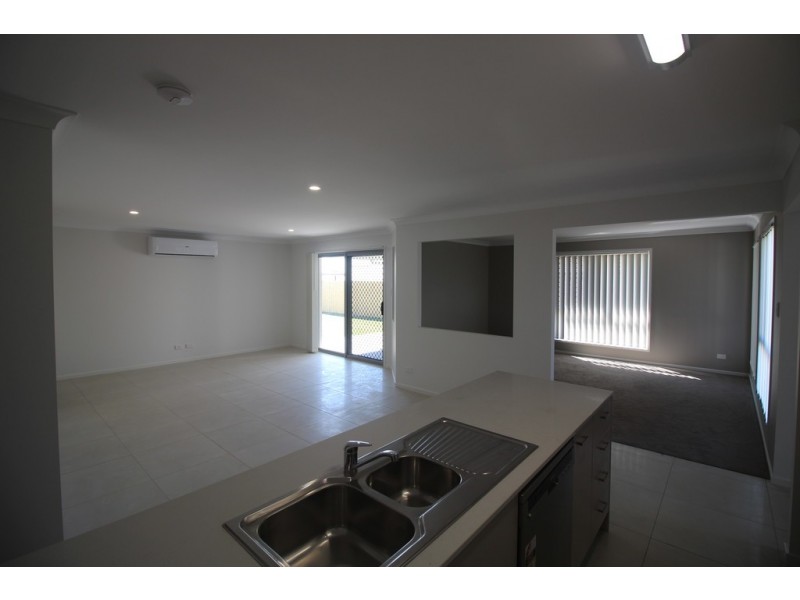 61 Clearwater Street, Bethania QLD 4205