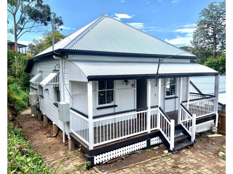 10 Jay st, Red Hill QLD 4059