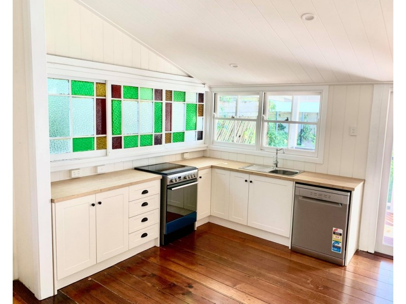 10 Jay st, Red Hill QLD 4059