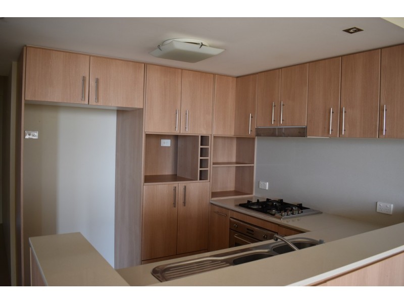 50 Marine Pde, Southport QLD 4215