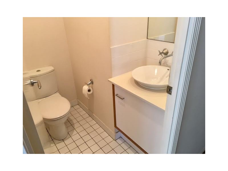 13/201 Varsity Parade, Varsity Lakes QLD 4227