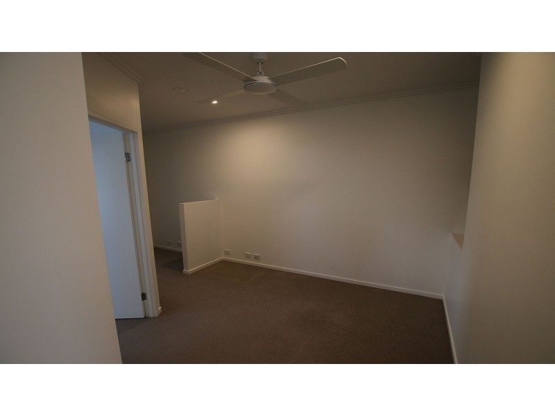 16/42 Stadium Drive, Robina QLD 4226