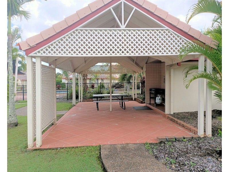 16/20 St Kevins Ave, Benowa QLD 4217