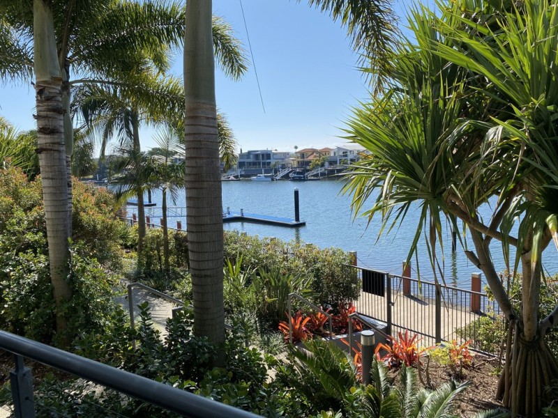 12/57 Grand Parade, Kawana Island QLD 4575