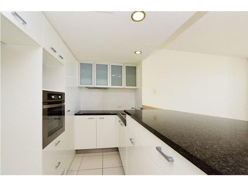 12/57 Grand Parade, Kawana Island QLD 4575
