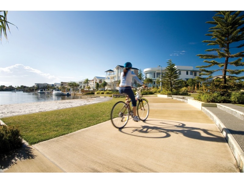 12/57 Grand Parade, Kawana Island QLD 4575