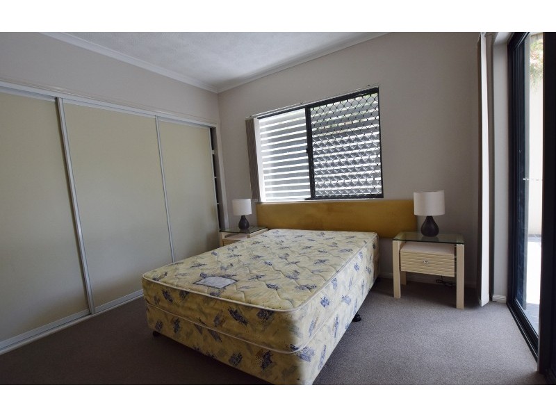 4 Omeo Street, Macgregor QLD 4109