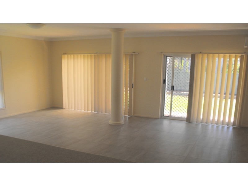 8/276 Oxley Dr, Runaway Bay QLD 4216