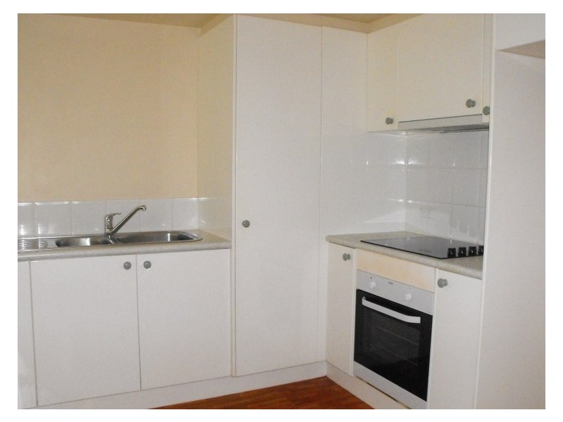 8/276 Oxley Dr, Runaway Bay QLD 4216