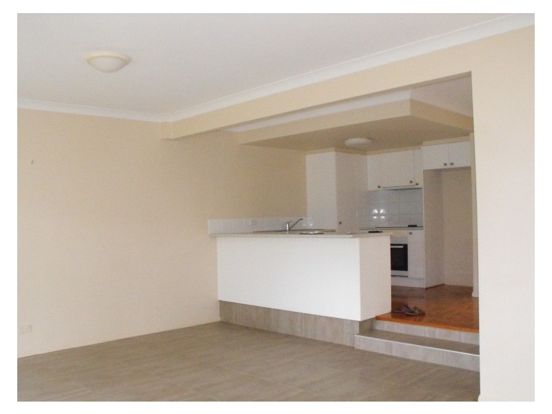 8/276 Oxley Dr, Runaway Bay QLD 4216