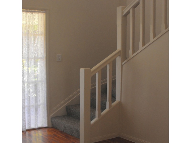 8/276 Oxley Dr, Runaway Bay QLD 4216