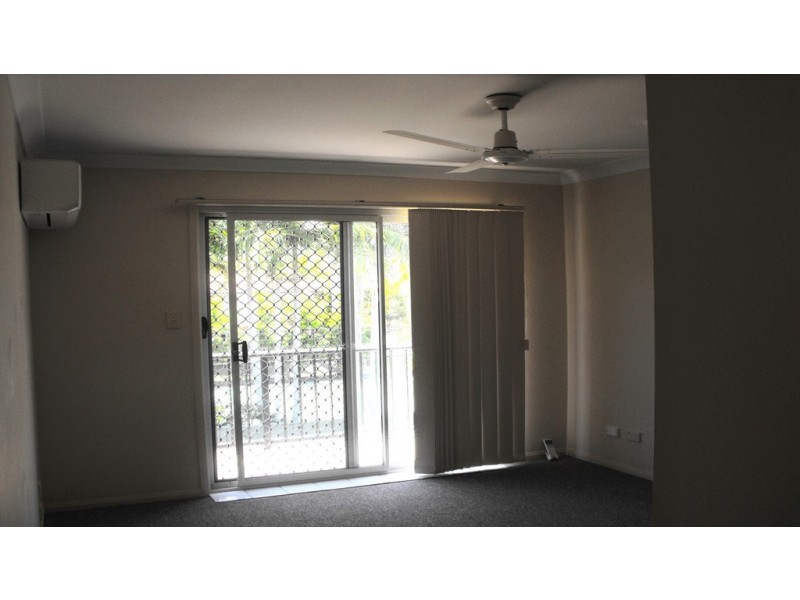 8/276 Oxley Dr, Runaway Bay QLD 4216
