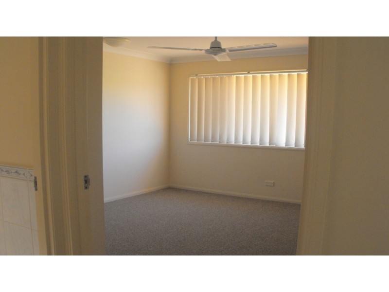 8/276 Oxley Dr, Runaway Bay QLD 4216