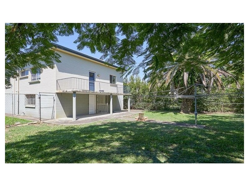 60 Noble Street, Clayfield QLD 4011