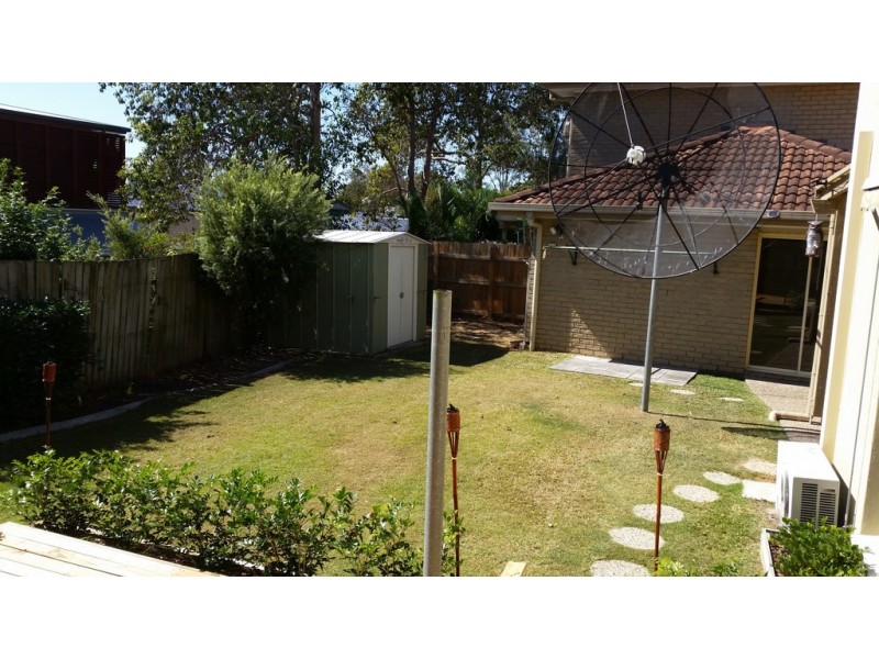 18 Discovery Drive, Helensvale QLD 4212
