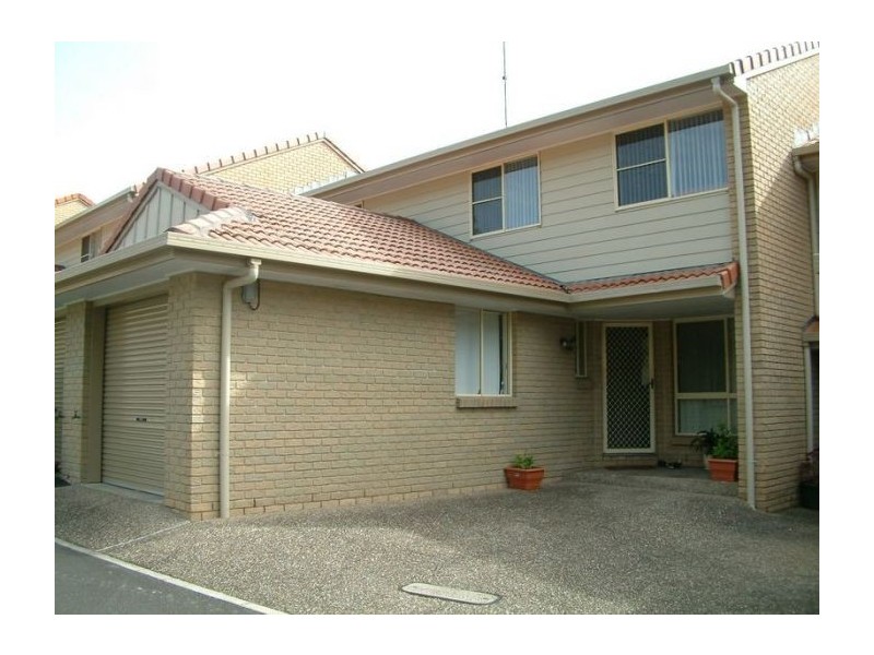 18 Discovery Drive, Helensvale QLD 4212