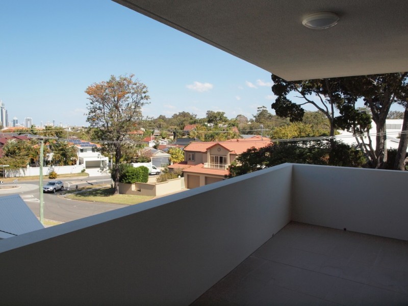 5 Chester Terrace, Southport QLD 4215