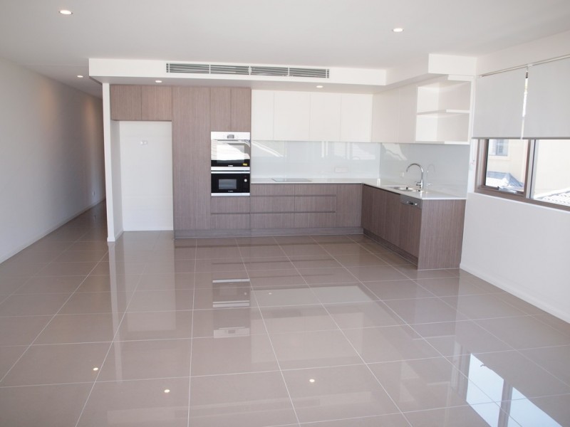 5 Chester Terrace, Southport QLD 4215