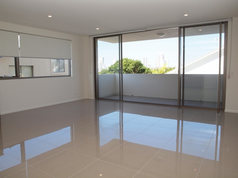 5 Chester Terrace, Southport QLD 4215