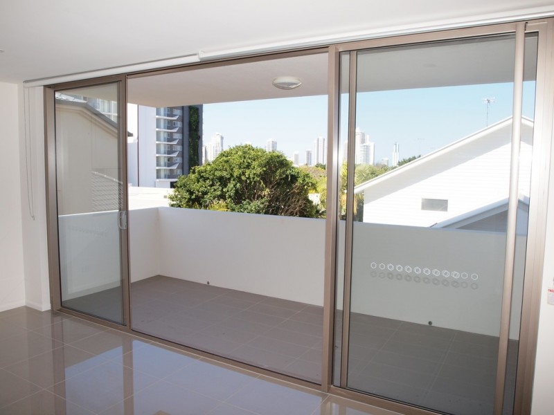 5 Chester Terrace, Southport QLD 4215