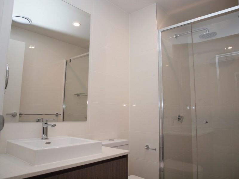5 Chester Terrace, Southport QLD 4215