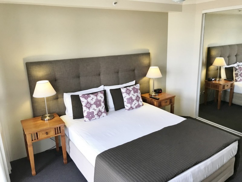 1095/2633 Gold Coast Highway, Broadbeach QLD 4218