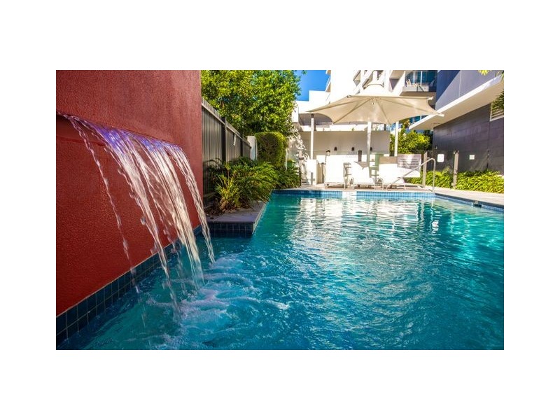 15 Compass Drive, Biggera Waters QLD 4216