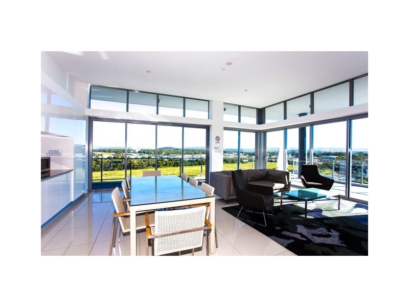 15 Compass Drive, Biggera Waters QLD 4216