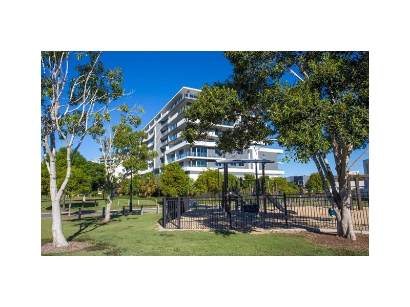 15 Compass Drive, Biggera Waters QLD 4216