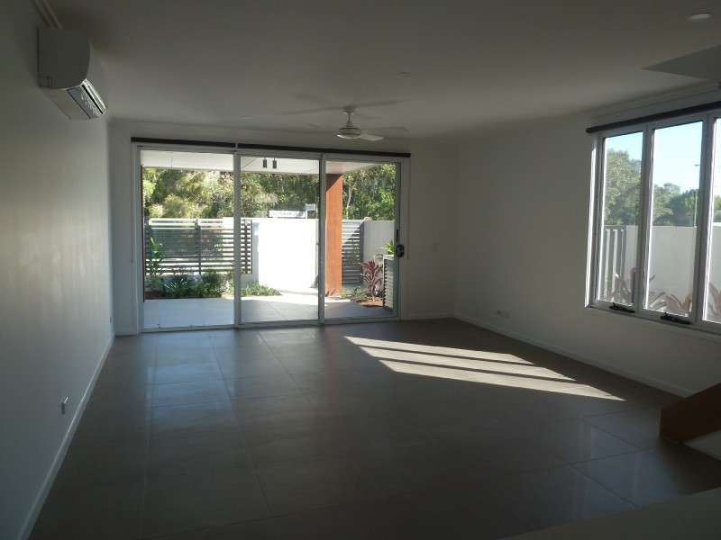 32 Florabella Drive, Robina QLD 4226