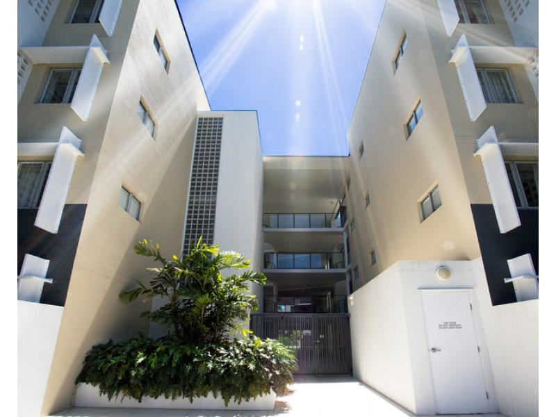 52/57 Grand Parade, Kawana Island QLD 4575
