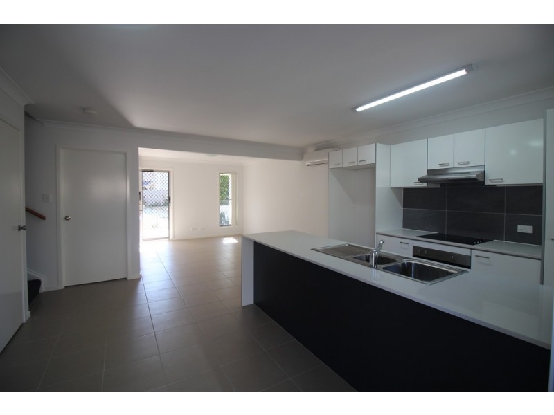 110/6 clearwater street, Bethania QLD 4205