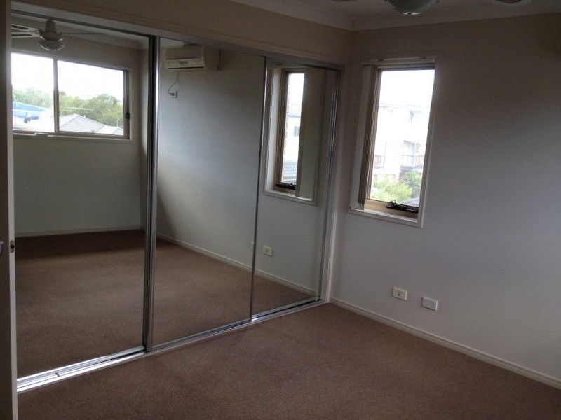 40/100 Oakmont Avenue, Oxley QLD 4075