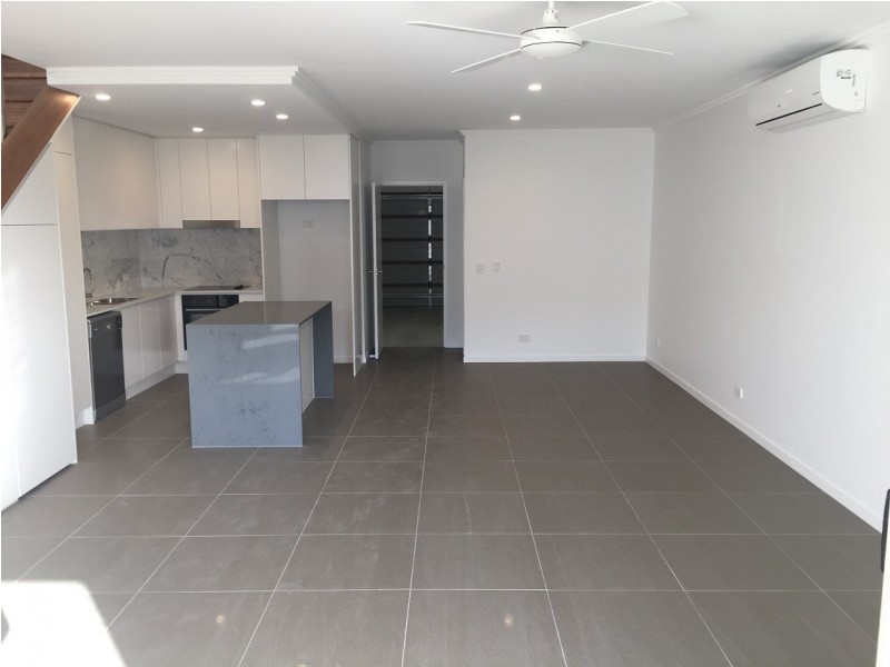 37 Florabella Drive, Robina QLD 4226