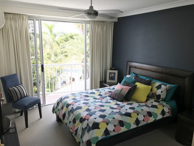 2027/2633 Gold Coast Highway, Broadbeach QLD 4218