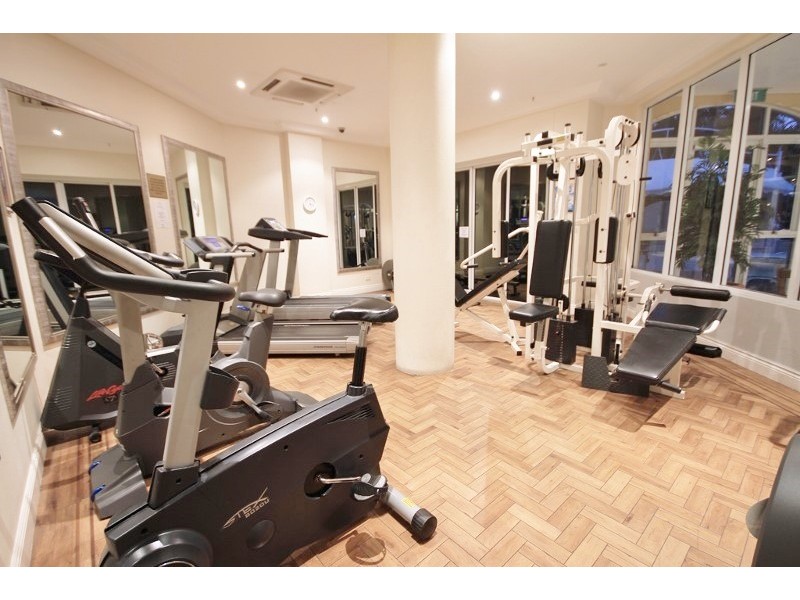 2027/2633 Gold Coast Highway, Broadbeach QLD 4218
