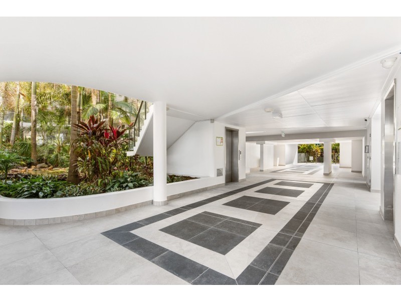 5/57 Grand Parade, Kawana Island QLD 4575