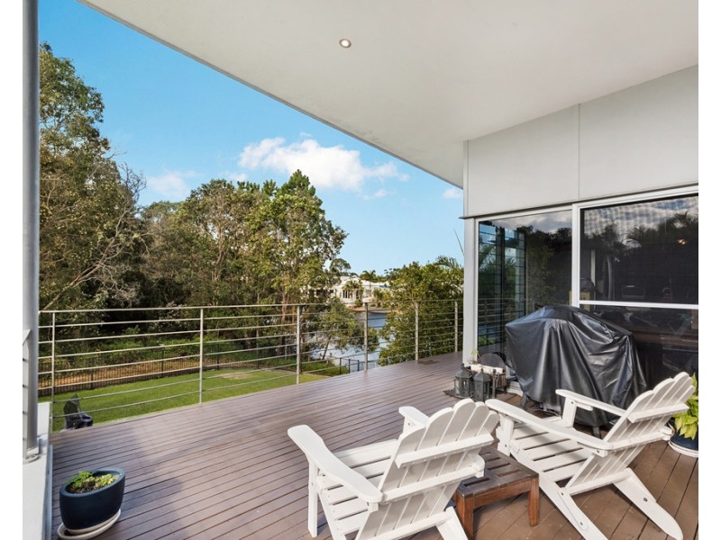 1 Tytherleigh Lane, Pelican Waters QLD 4551